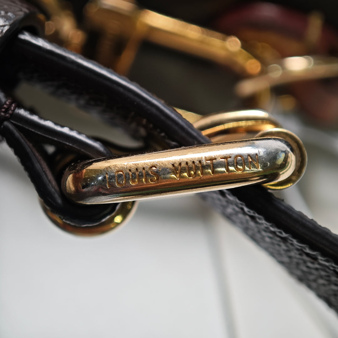 Louis Vuitton Monogram Pochette Metis