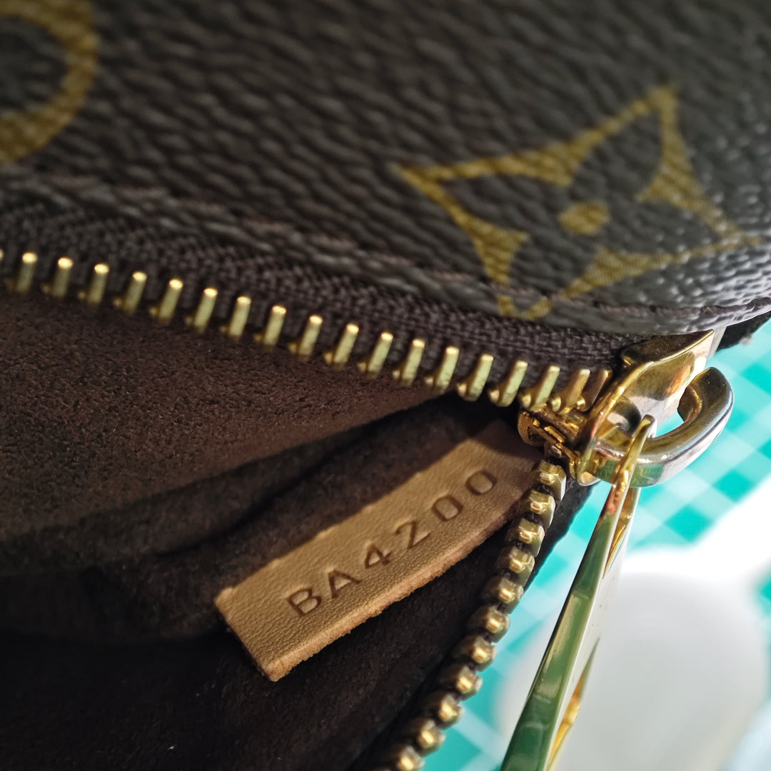Louis Vuitton Monogram Pochette Metis