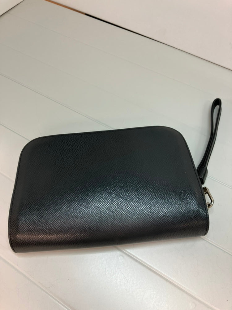Louis Vuitton Taiga Pochette Baikal