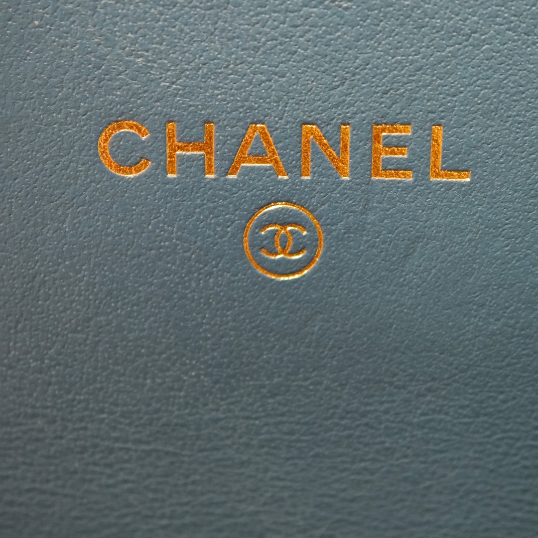 Chanel Jean 19 Phone Holder avec chaîne