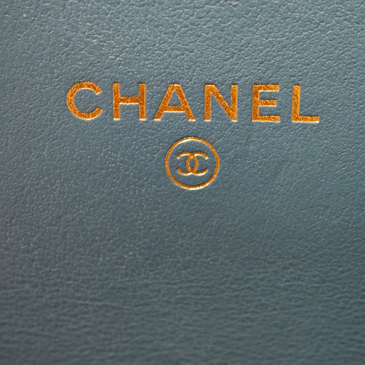 Chanel Jean 19 Phone Holder avec chaîne