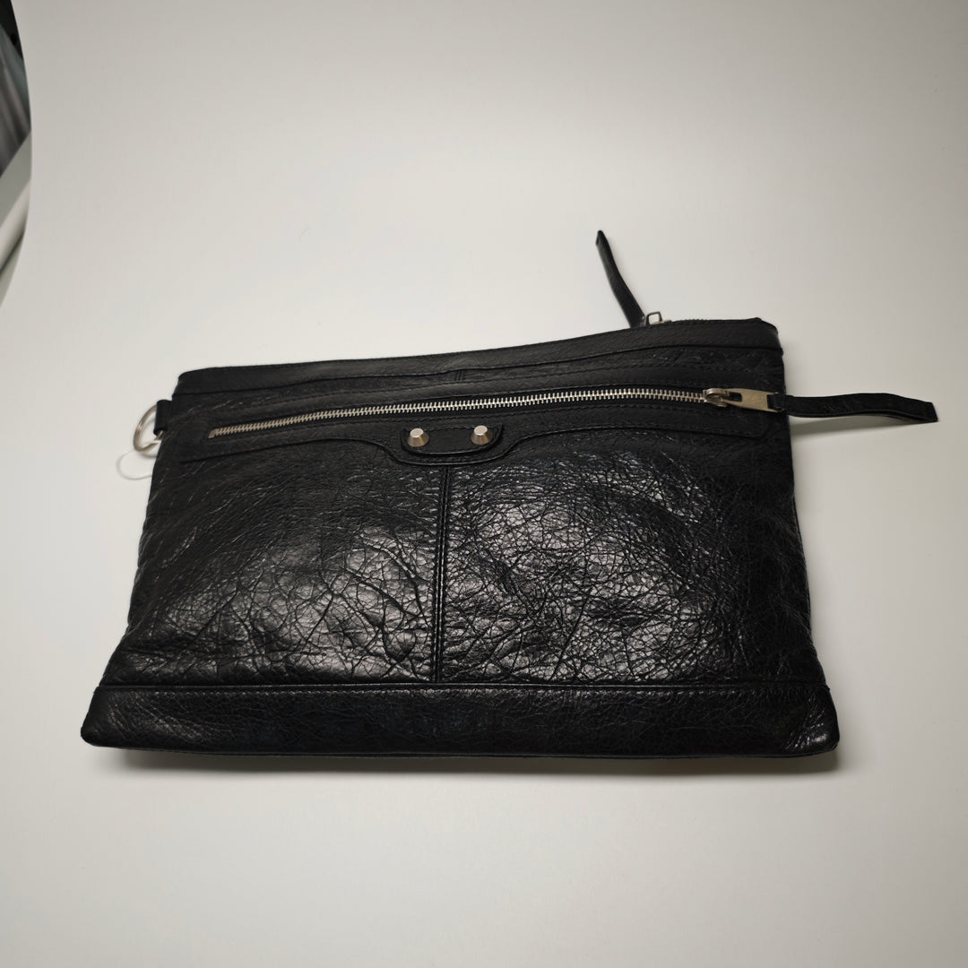 Balenciaga Cuir d’agneau Motocross Classic Clip Pochette M