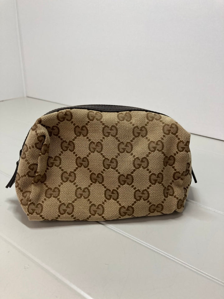 Gucci GG Toile Pochette