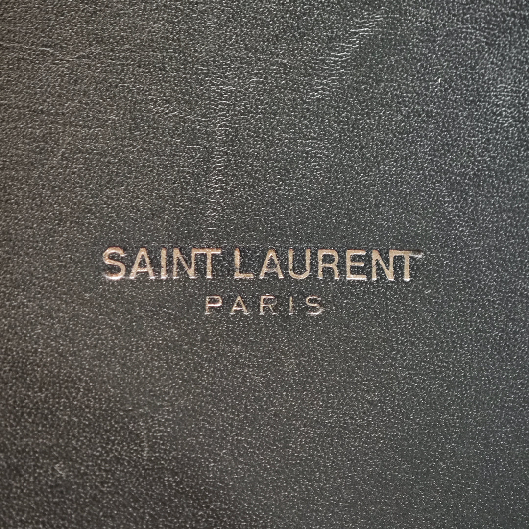 Saint Laurent Cuir Monogram Heart Pompon Sac porté croisé