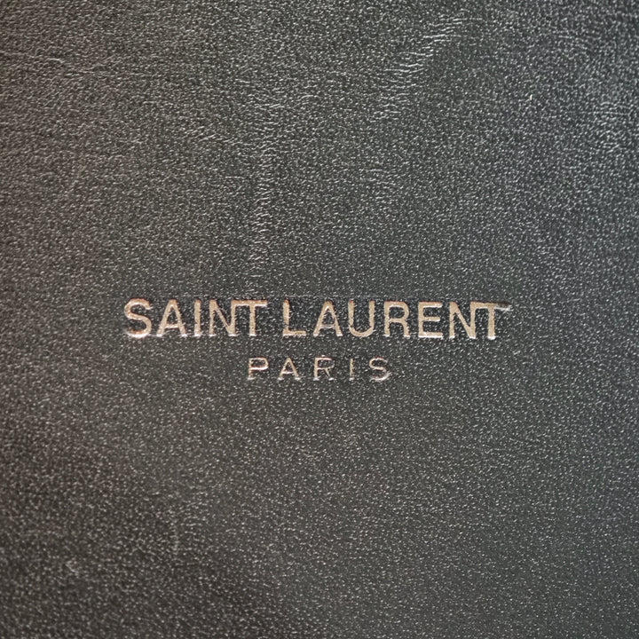 Saint Laurent Cuir Monogram Heart Pompon Sac porté croisé