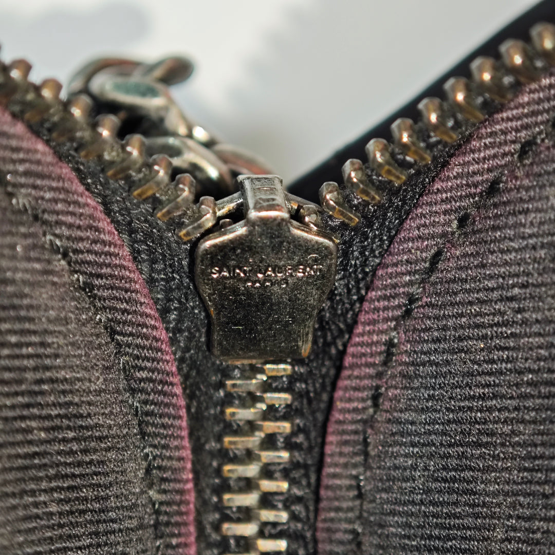 Saint Laurent Cuir Monogram Heart Pompon Sac porté croisé