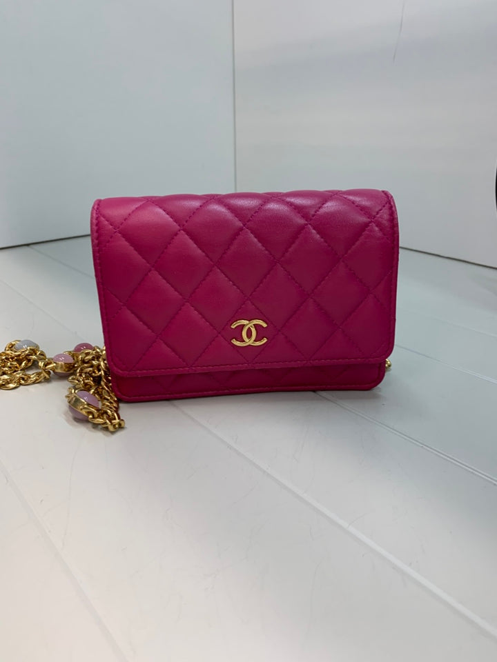 Chanel Mini CC Matelassé Cuir d’agneau Perle Samba Wallet on Chain