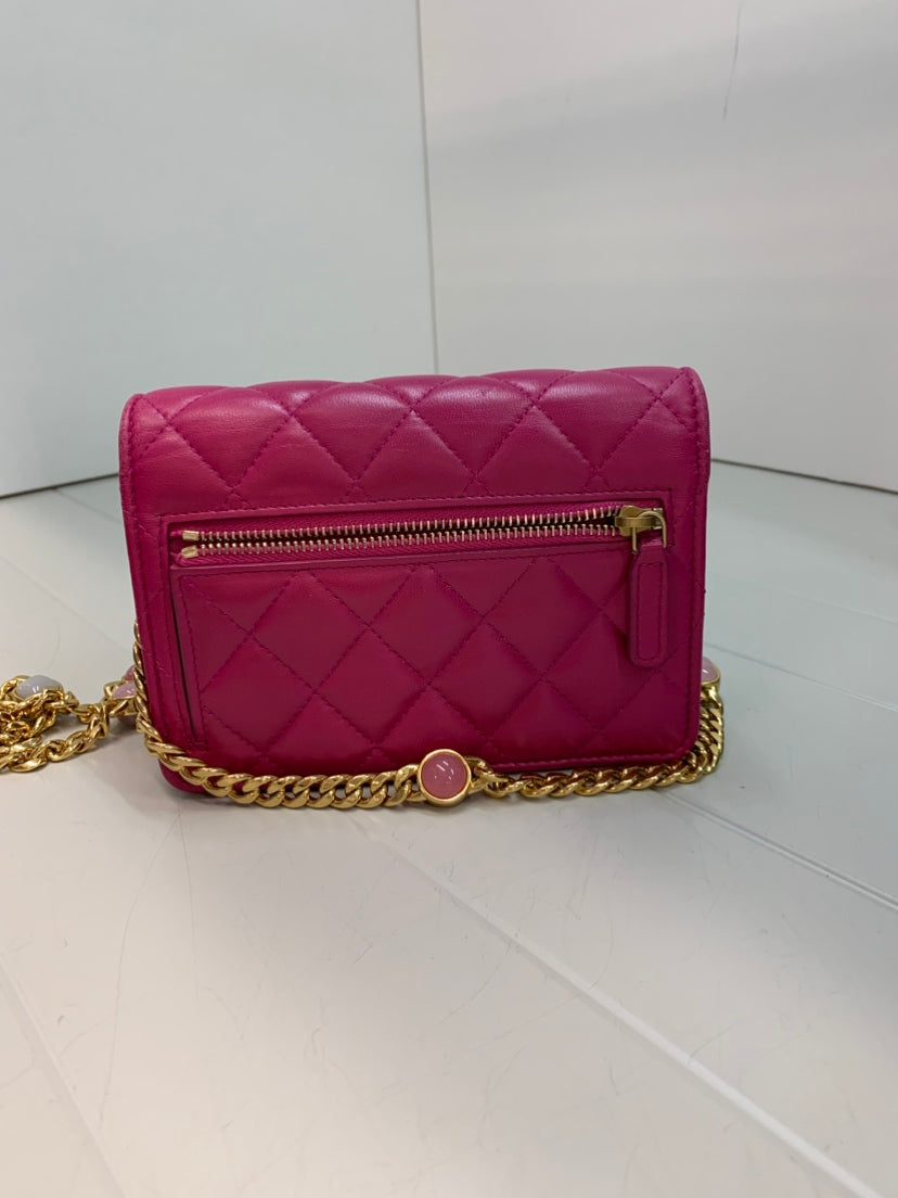 Chanel Mini CC Matelassé Cuir d’agneau Perle Samba Wallet on Chain