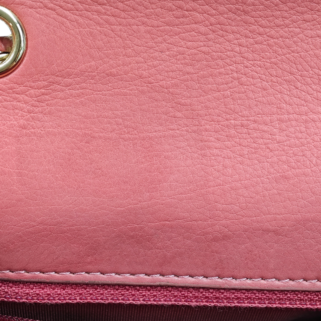 Chanel Small Surpiqué Cuir de veau Covered CC à rabat
