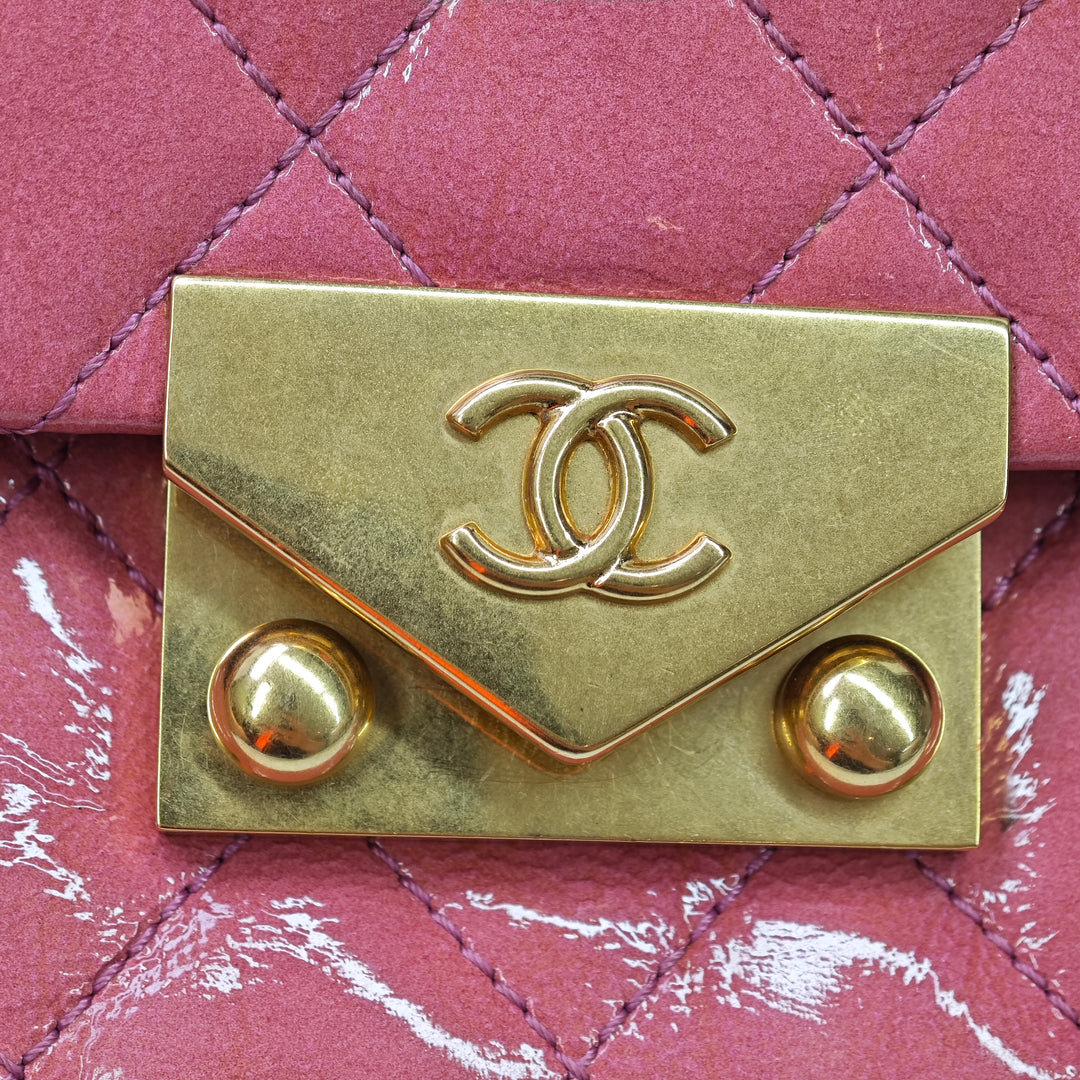 Chanel Matelassé froissé Cuir verni Pagoda Accordion à rabat