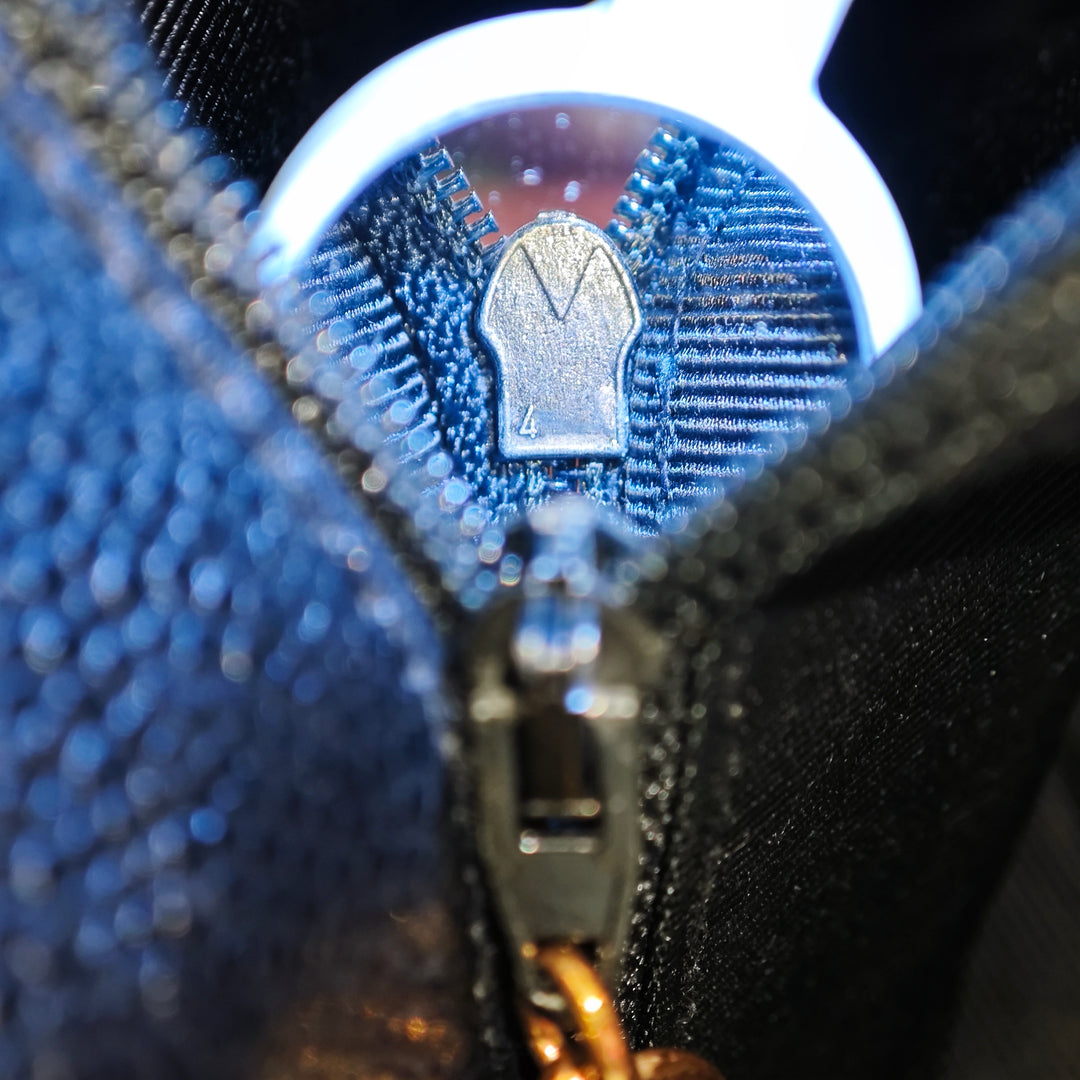 Chanel CC Caviar Front Pocket Sac bandoulière