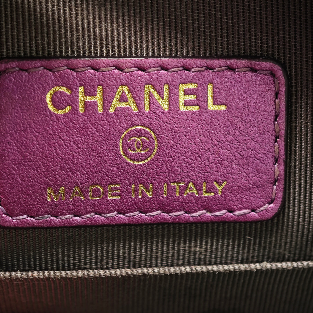 Chanel Matelassé Iridescent Cuir d’agneau Rond Pochette avec chaîne