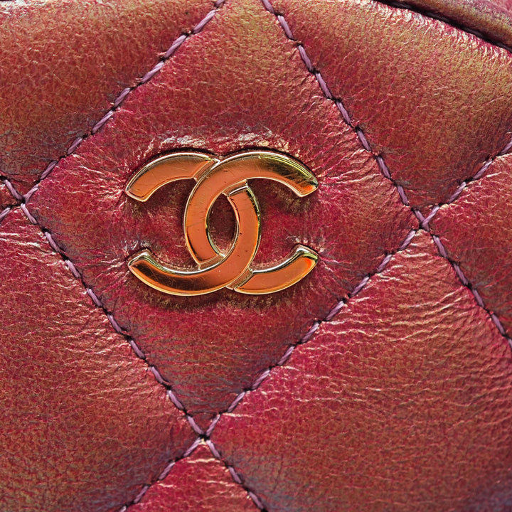 Chanel Matelassé Iridescent Cuir d’agneau Rond Pochette avec chaîne
