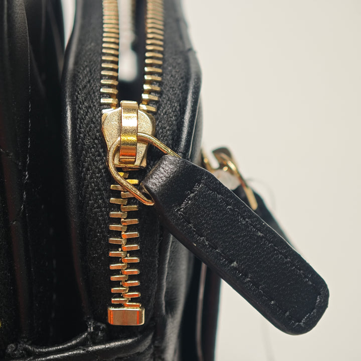 Chanel CC Matelassé Cuir d’agneau Phone Holder avec chaîne