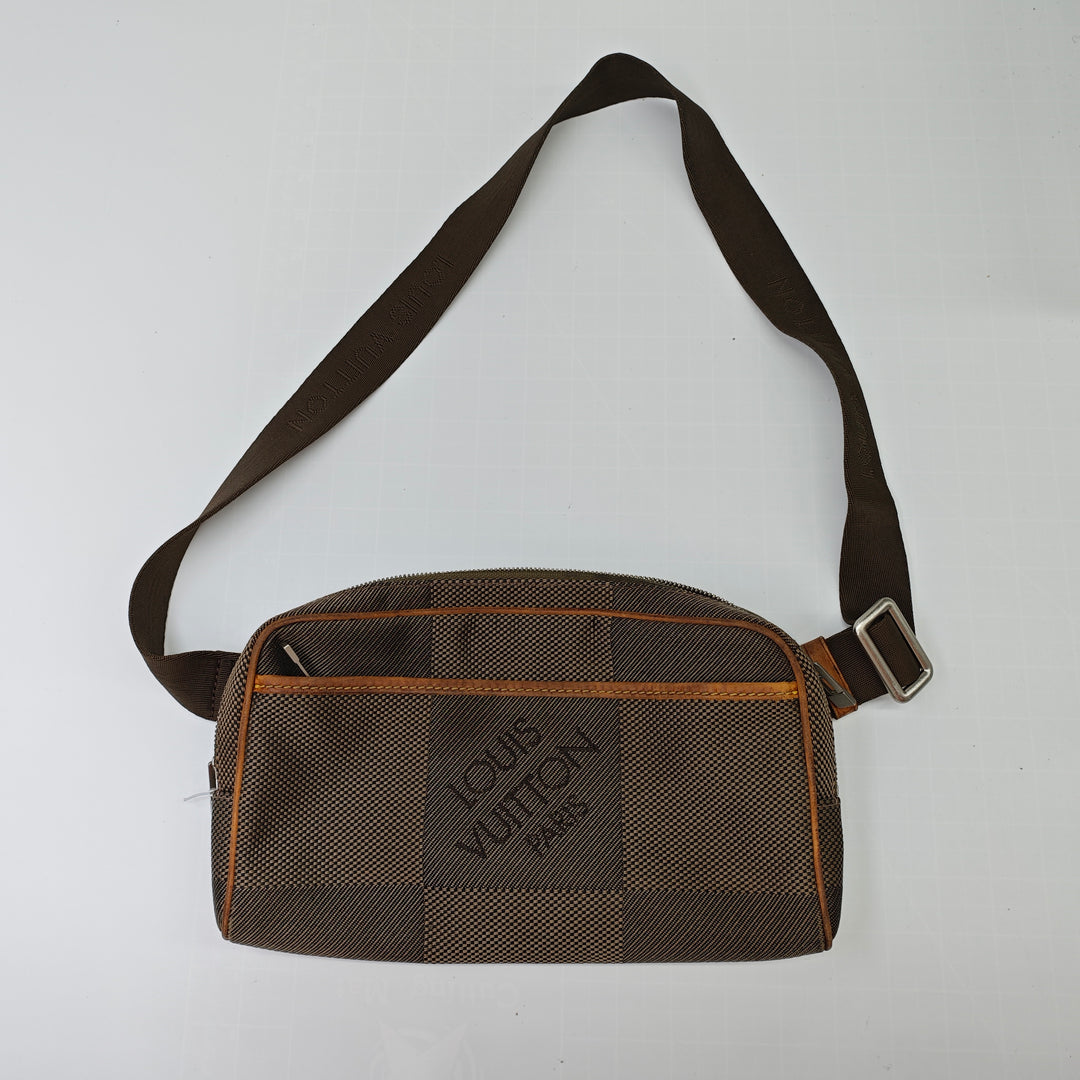 Louis Vuitton Damier Geant Acrobat