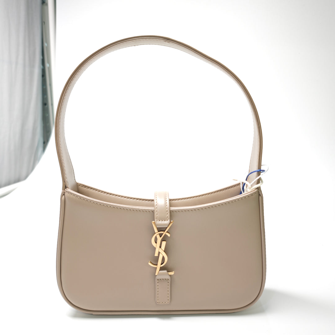 Saint Laurent Mini Smooth Cuir de veau Le 5 a 7