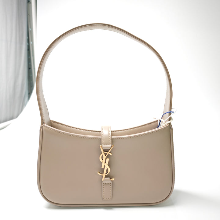 Saint Laurent Mini Smooth Cuir de veau Le 5 a 7
