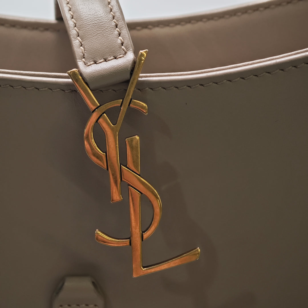 Saint Laurent Mini Smooth Cuir de veau Le 5 a 7