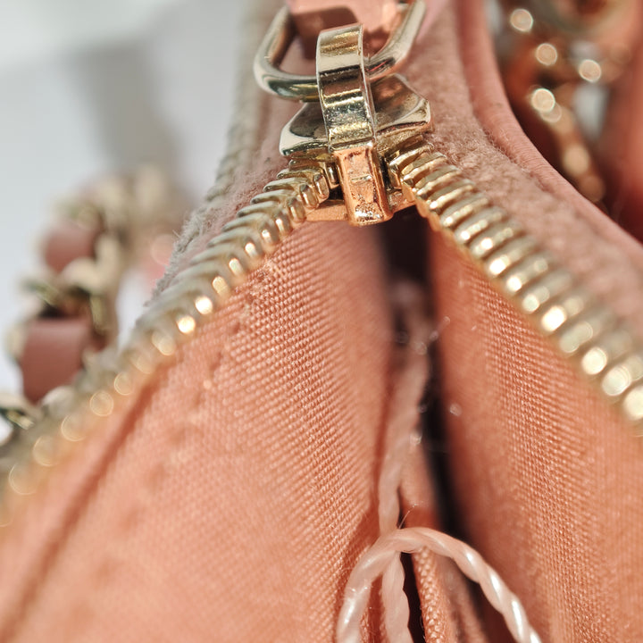 Chanel Raffia Deauville Double Zip Pochette avec chaîne