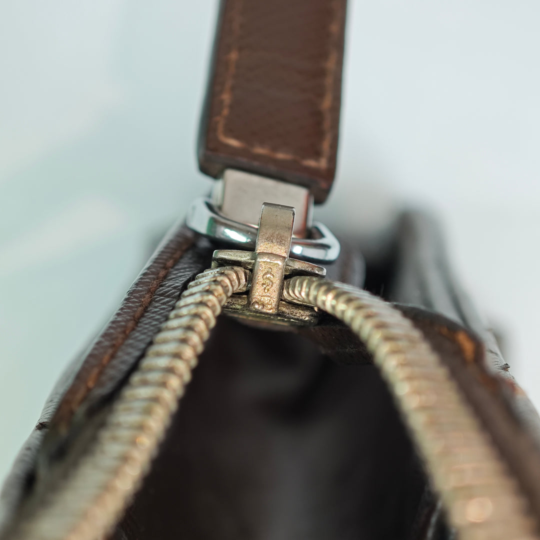 Prada Saffiano Cuir Travel Front Zip Pocket Porte-documents