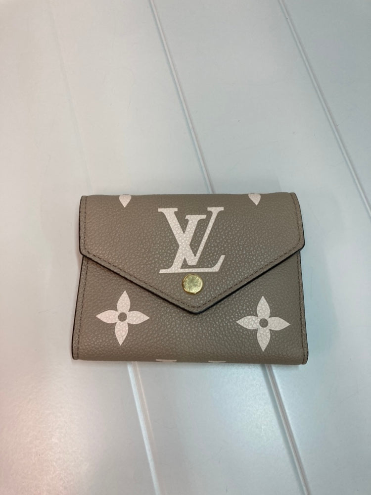 Louis Vuitton Monogram Empreinte Giant Victorine Portefeuille