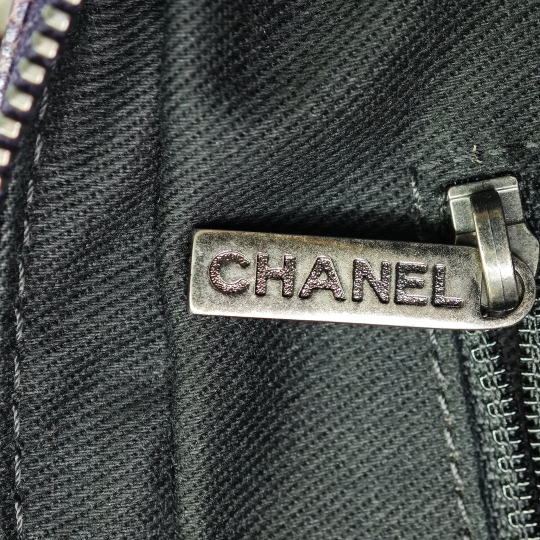 Chanel Medium Matelassé Iridescent Caviar Easy à rabat