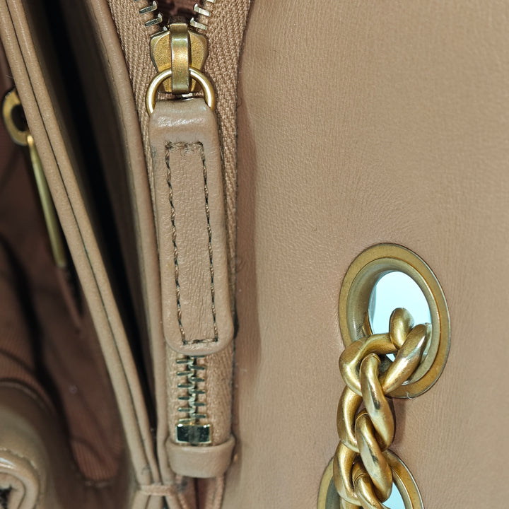Chanel Small Matelassé Cuir d’agneau Pillow Crush à rabat