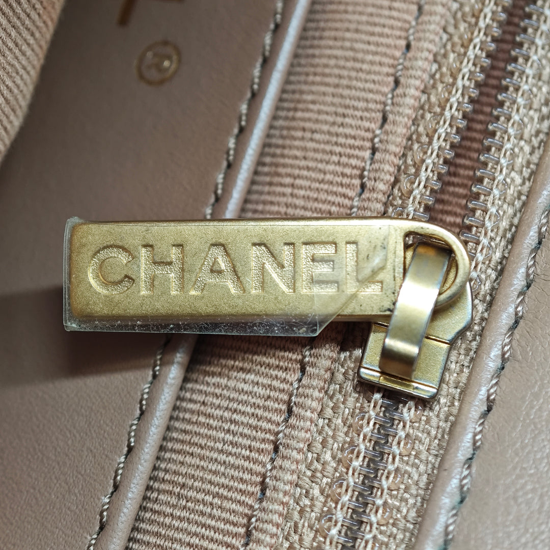 Chanel Small Matelassé Cuir d’agneau Pillow Crush à rabat