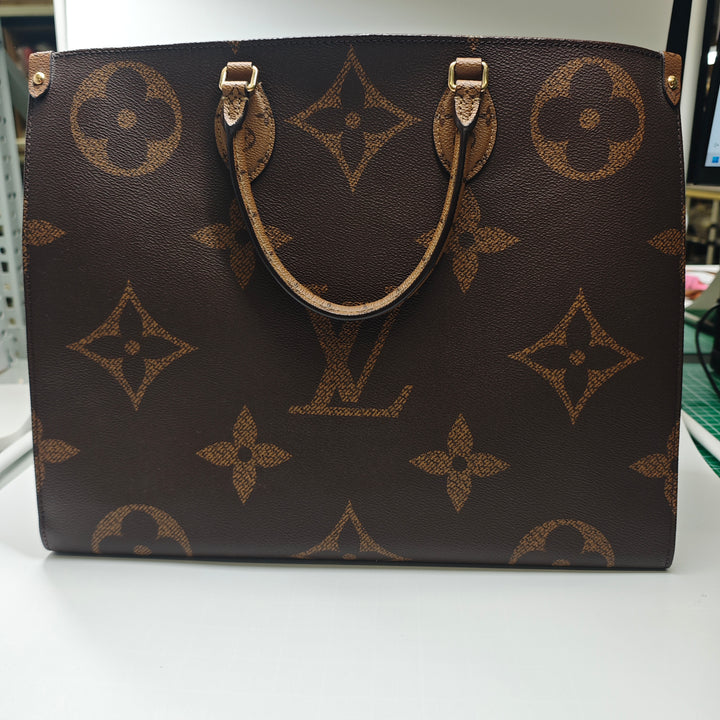 Louis Vuitton Monogram Reverse Giant OnTheGo GM