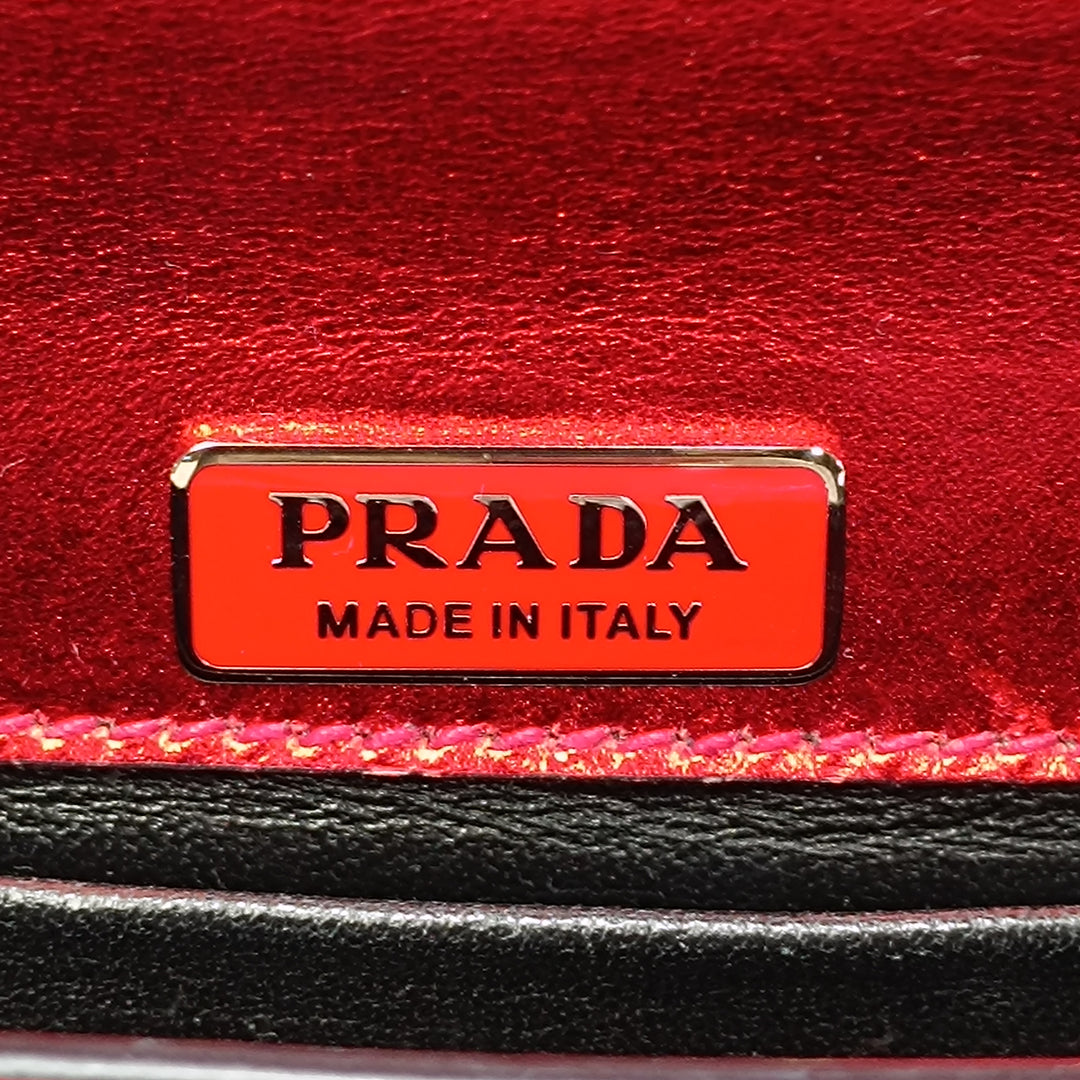 Prada Saffiano à finitions Metallic Vitello Cahier Sac