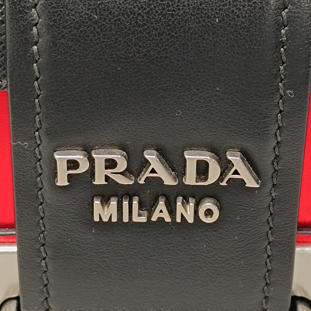 Prada Saffiano à finitions Metallic Vitello Cahier Sac
