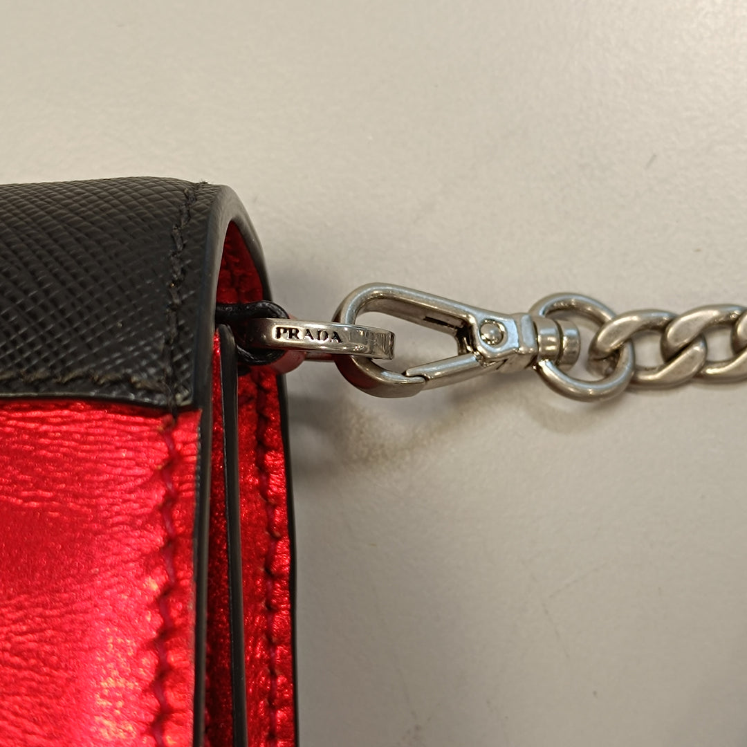 Prada Saffiano à finitions Metallic Vitello Cahier Sac
