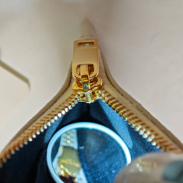 Saint Laurent Grain De Poudre Chevron Monogram Bill Pochette