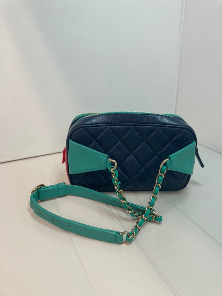Chanel Tricolor Matelassé Cuir de chèvre In et Out Sac ceinture