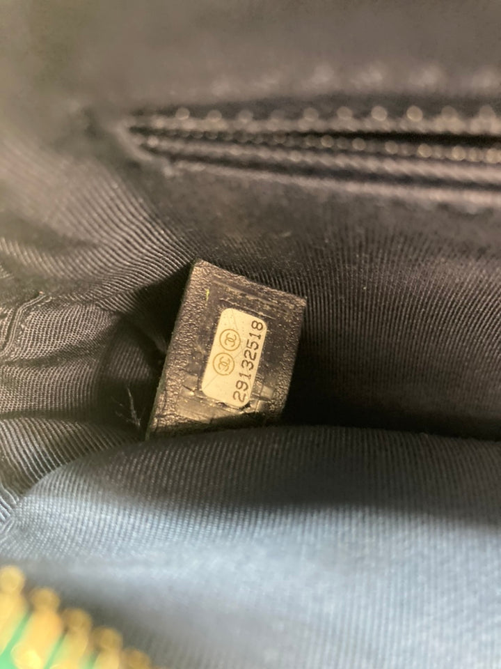 Chanel Tricolor Matelassé Cuir de chèvre In et Out Sac ceinture