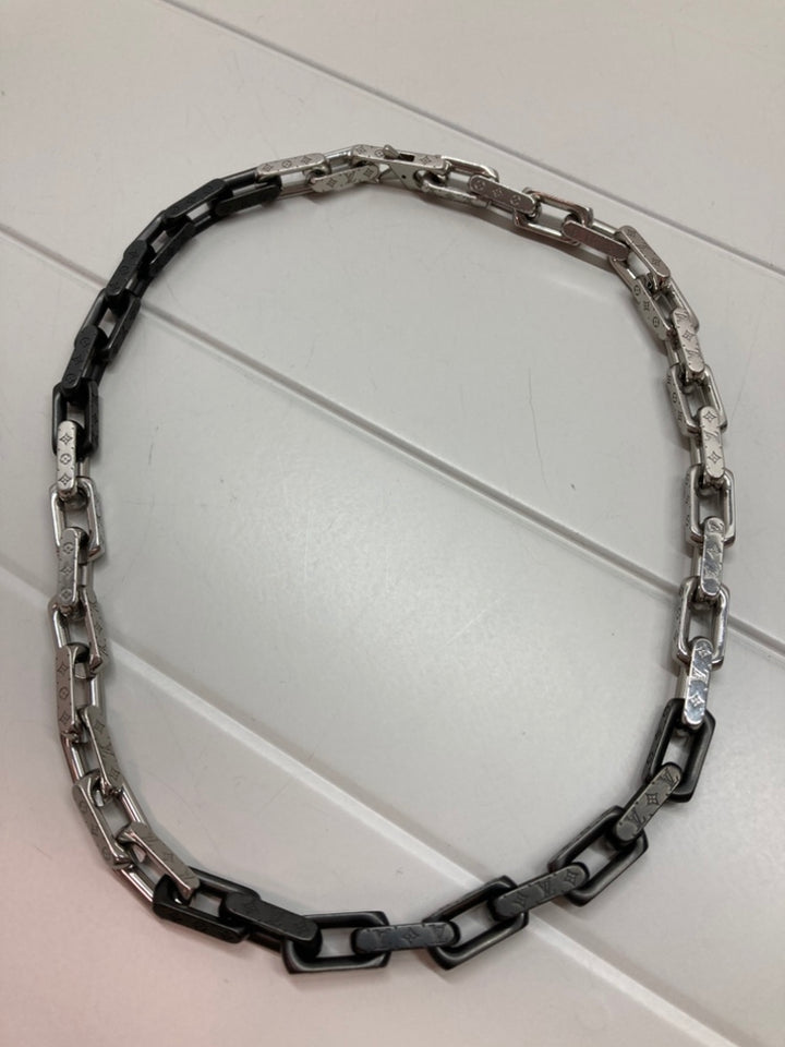 Louis Vuitton Stainless Steel Monogram Chain Collier