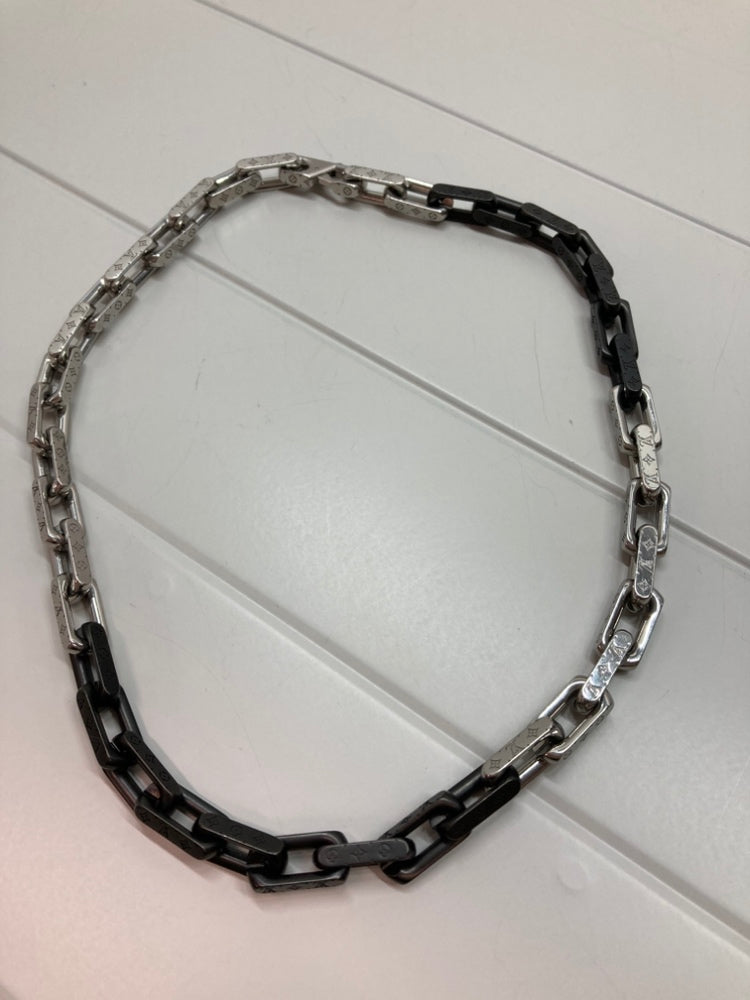 Louis Vuitton Stainless Steel Monogram Chain Collier