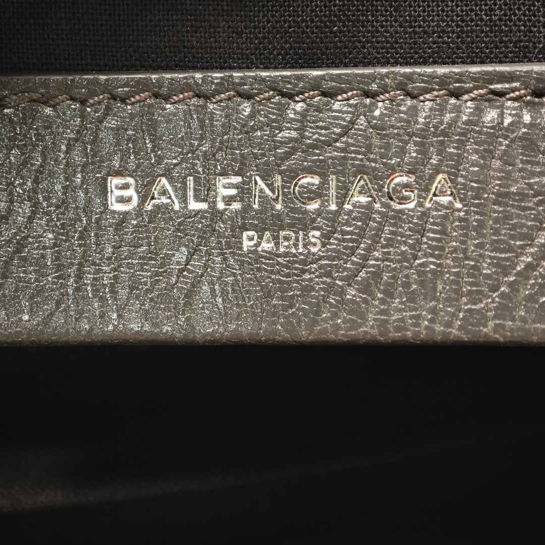 Balenciaga Cuir d’agneau Motocross Classic Zip Around Flat Pochette