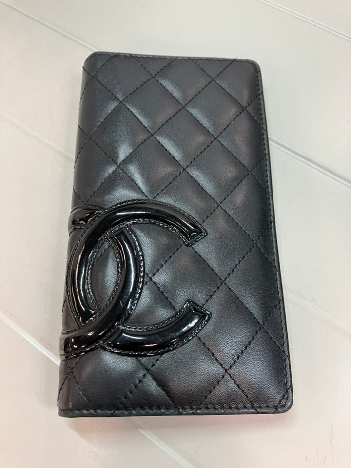 Chanel Matelassé Cuir d’agneau Cambon Ligne Bifold Portefeuille
