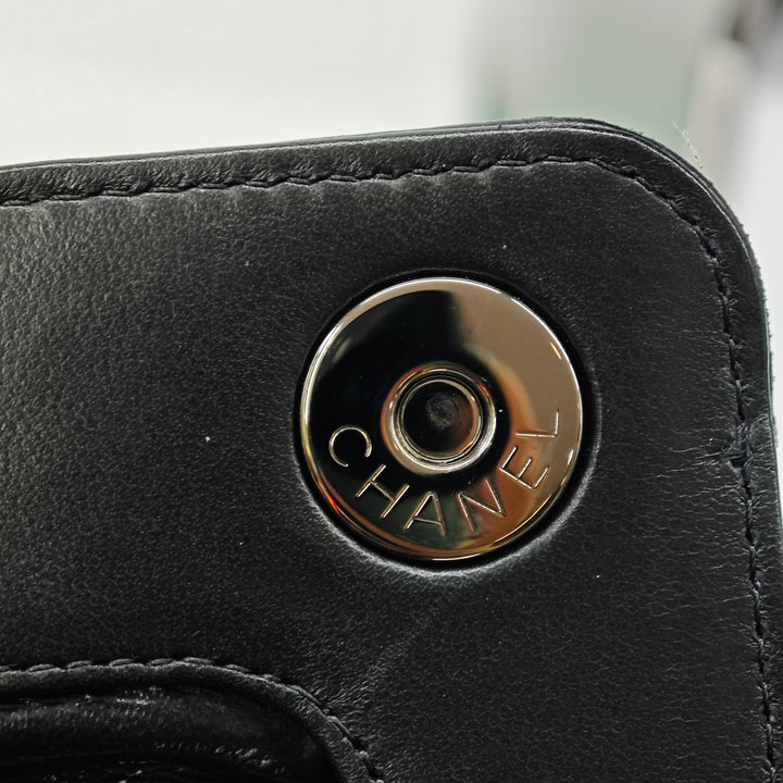 Chanel CC Matelassé Cuir d’agneau Frame Pochette