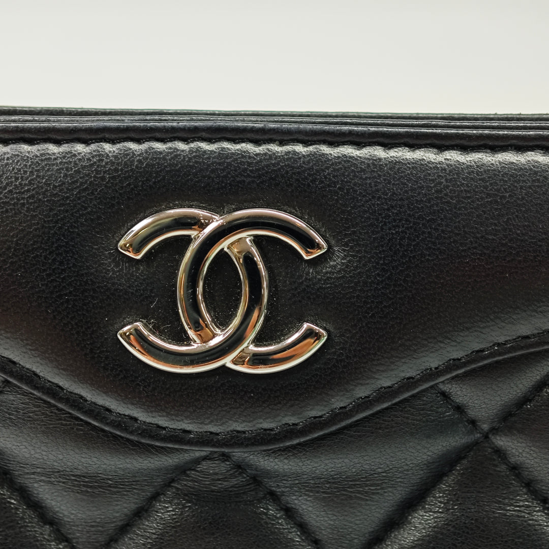 Chanel CC Matelassé Cuir d’agneau Frame Pochette