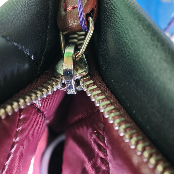 Chanel Matelassé Cuir d’agneau CC Beauty Foldover Pochette