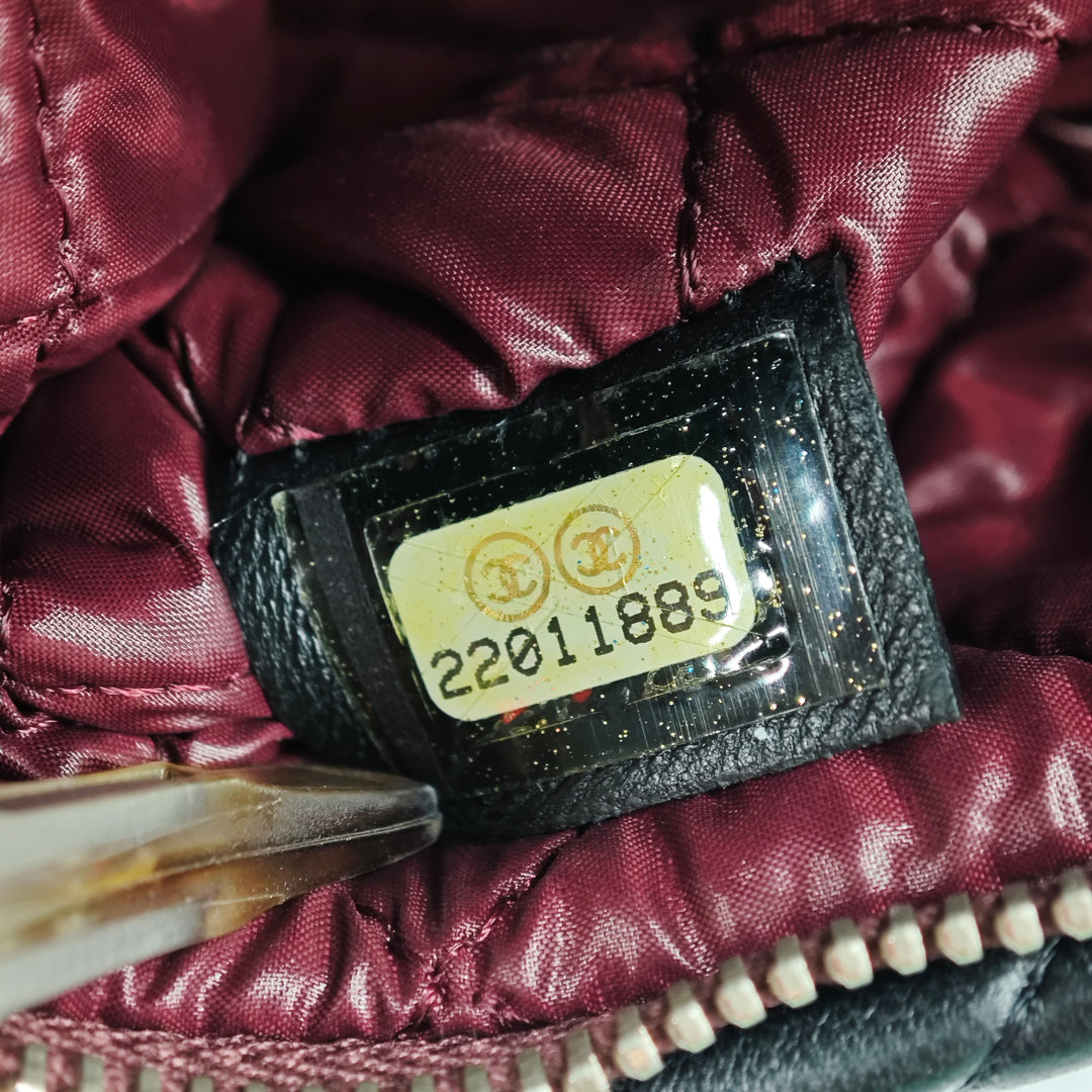 Chanel Matelassé Cuir d’agneau CC Beauty Foldover Pochette