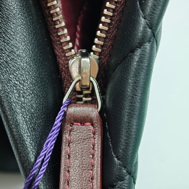 Chanel Matelassé Cuir d’agneau CC Beauty Foldover Pochette