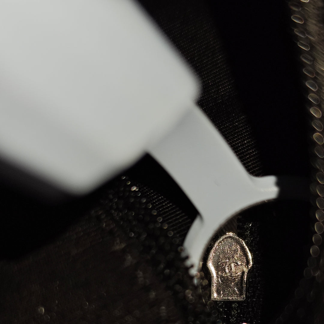 Chanel Matelassé Cuir d’agneau Grip Pochette