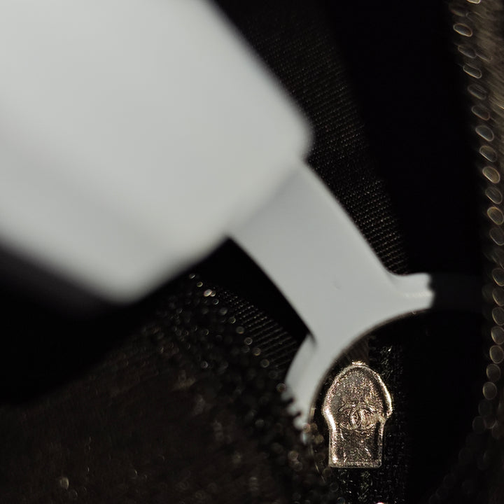 Chanel Matelassé Cuir d’agneau Grip Pochette