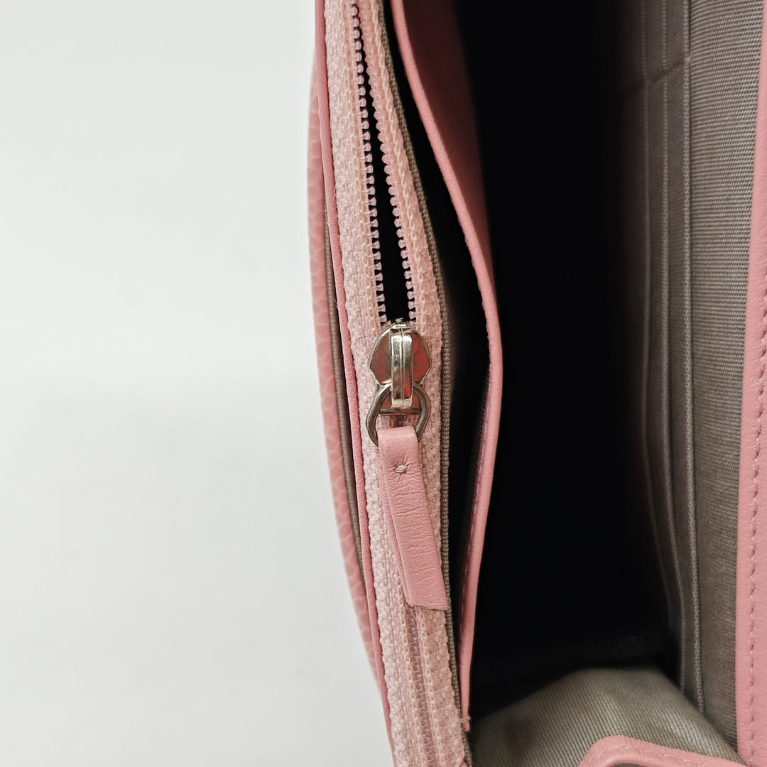 Chanel CC Caviar Wallet on Chain