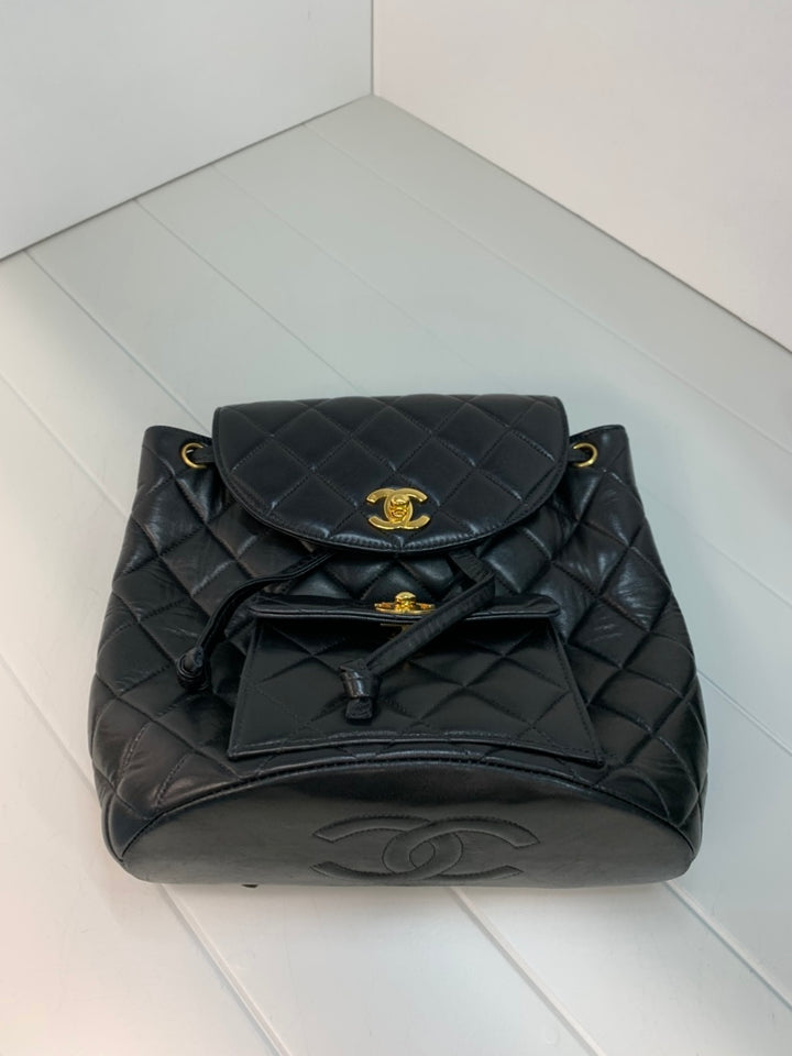 Chanel Medium Matelassé Cuir d’agneau Duma Sac à dos