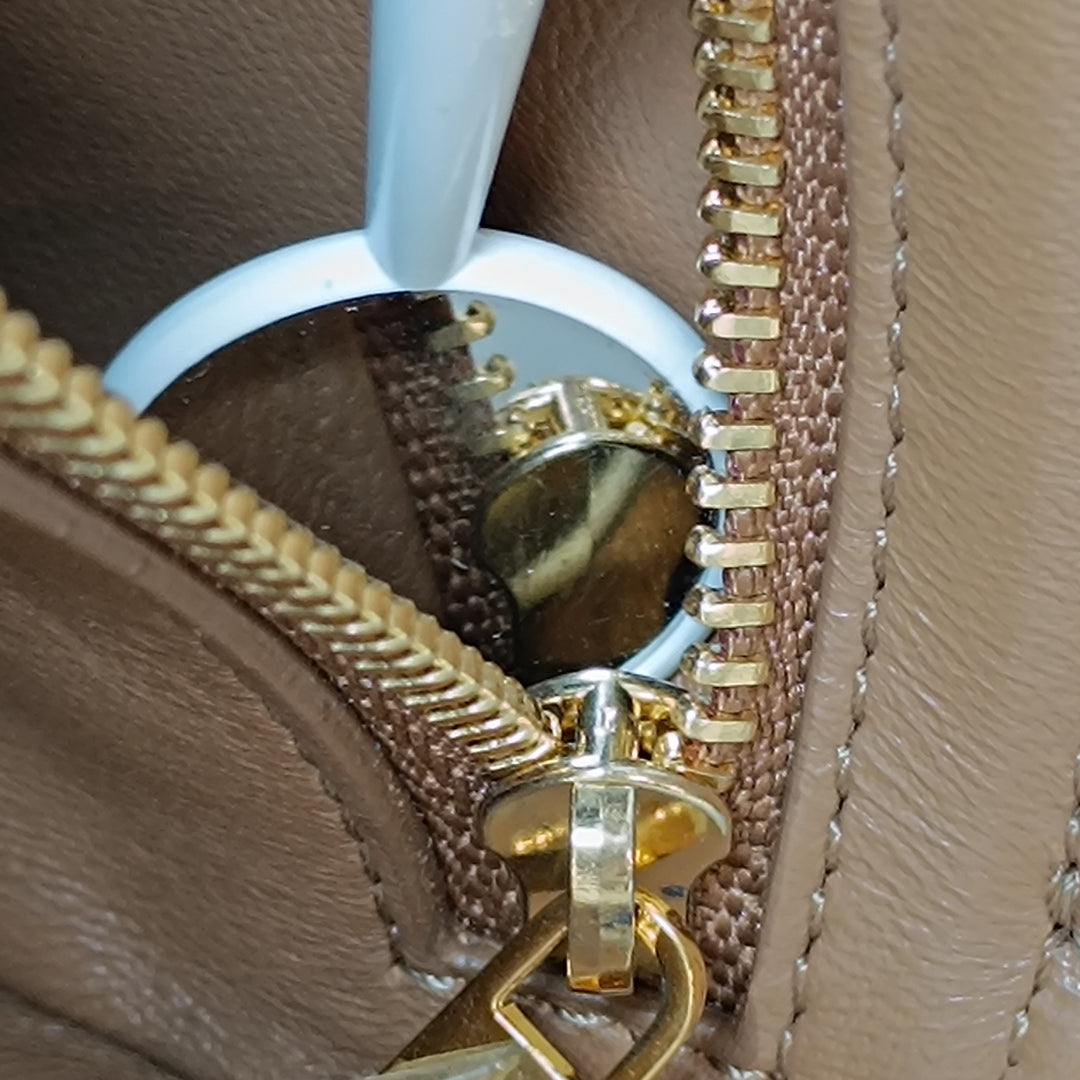 Celine Teen brillant Cuir de veau Triomphe Sac porté croisé