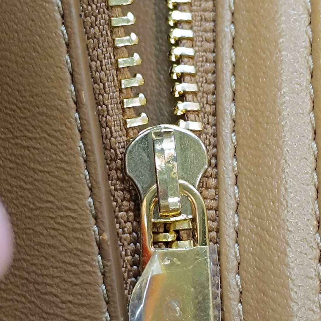 Celine Teen brillant Cuir de veau Triomphe Sac porté croisé